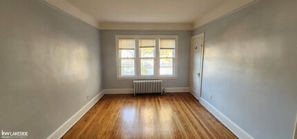 914 Beaconsfield Ave in Grosse Pointe Park, MI - Building Photo - Building Photo