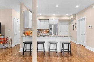 380 W Broadway in Boston, MA - Building Photo - Building Photo