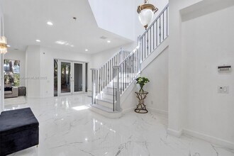 1382 Harbor View W in Hollywood, FL - Building Photo - Building Photo