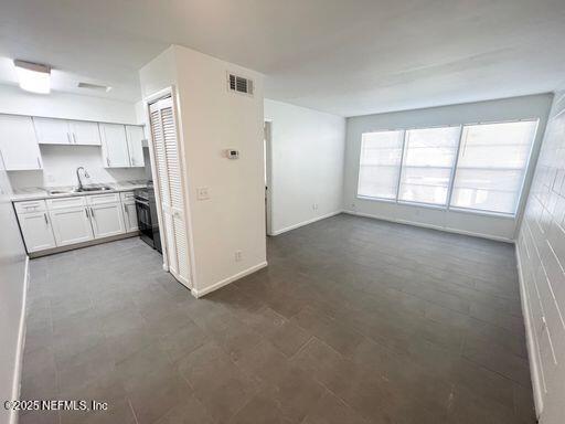 property at 1318 Sydney Pl