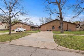 404 S Seneca Ave in Bartlesville, OK - Building Photo - Building Photo