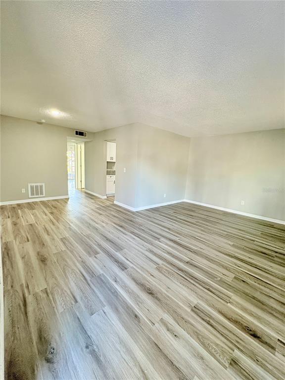 9005 Tudor Dr in Tampa, FL - Building Photo - Building Photo