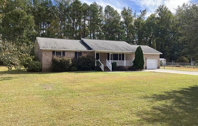 324 Microwave Tower Rd in Roseboro, NC - Building Photo - Building Photo