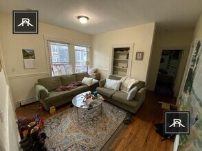 82 Hillside St in Boston, MA - Building Photo - Building Photo