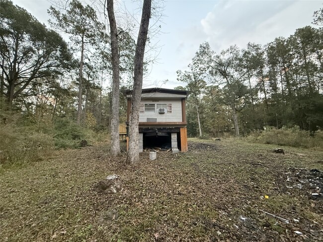 property at 279 White Oak Cir