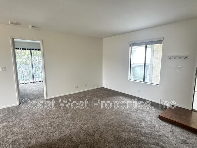 382 Acacia Ave in Carlsbad, CA - Building Photo - Building Photo