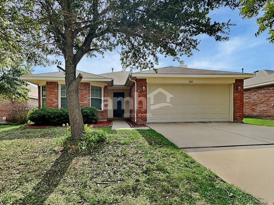 2010 Misty Hollow Ct in Forney, TX - Building Photo