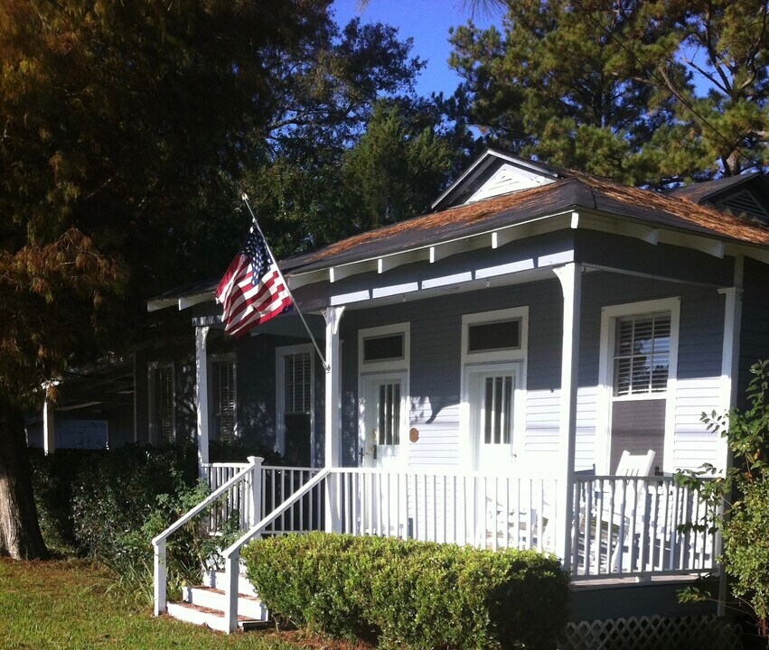 203 N Kirkland Dr in Brusly, LA - Building Photo