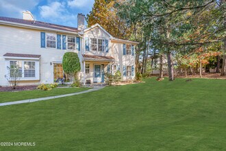 1119 Roseberry Ct in Morganville, NJ - Building Photo - Building Photo