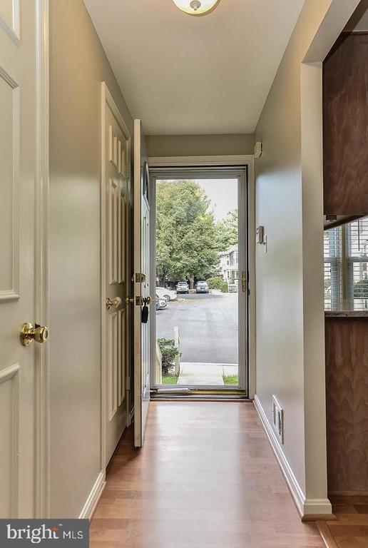 11293 Silentwood Ln in Reston, VA - Building Photo - Building Photo