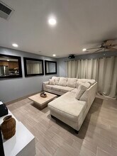 2635 SW 35th Pl in Gainesville, FL - Foto de edificio - Building Photo