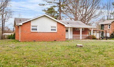 310 Sheriff Dr in Clarksville, TN - Foto de edificio - Building Photo