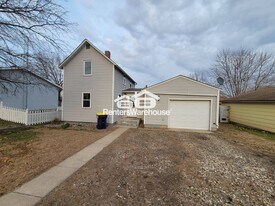 906 1/2 S German Street in New Ulm, MN - Building Photo
