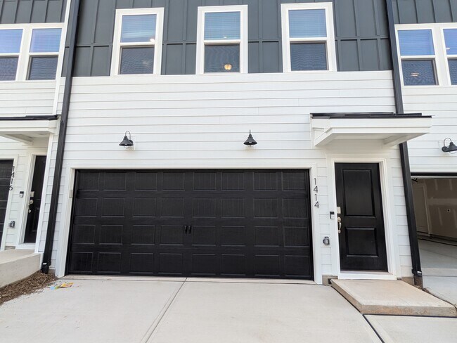 1414 Chrysalis Pl in Apex, NC - Building Photo - Building Photo