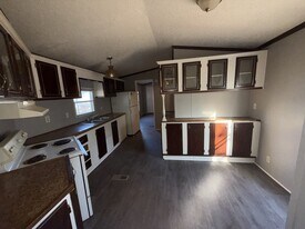 1504 Anita Cir in Florence, SC - Building Photo