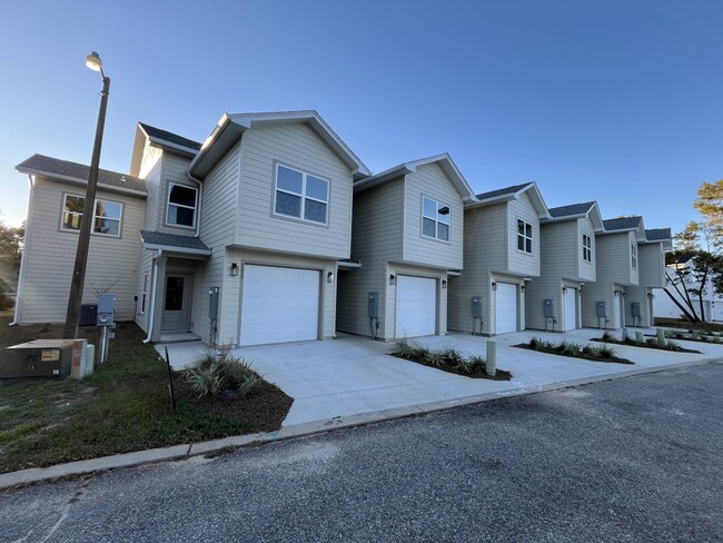 property at 2879 Leahs Ln