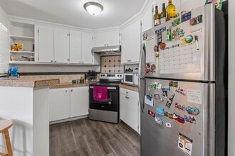 475 N Midway Dr in Escondido, CA - Building Photo - Building Photo