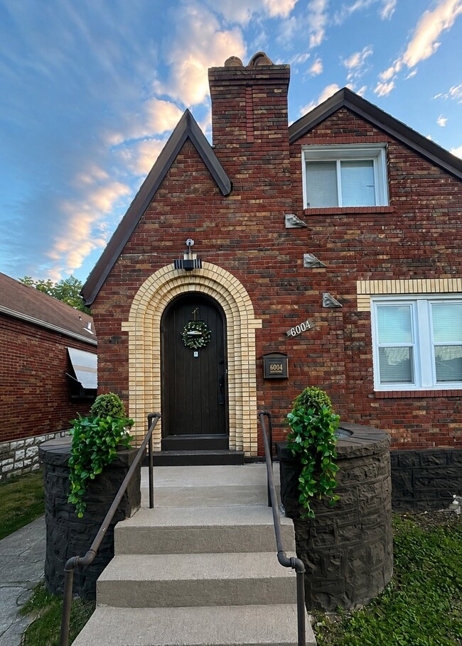 property at 6004 N Pointe Blvd
