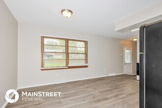 3044 Mockingbird Dr in St. Charles, MO - Building Photo - Building Photo