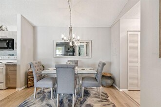 2087 Hunters Glen Dr in Dunedin, FL - Building Photo - Building Photo