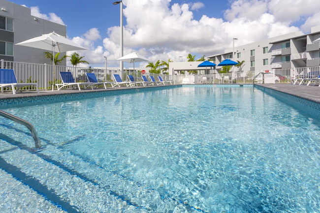 The Heights at Coral Town Park in Homestead, FL - Building Photo - Building Photo