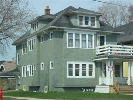 430-432 W Keefe Ave in Milwaukee, WI - Foto de edificio