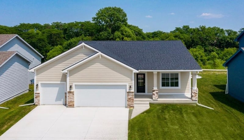 2109 NE EWING CIR in Grimes, IA - Building Photo