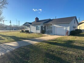 47 W 5th St in Bixby, OK - Building Photo