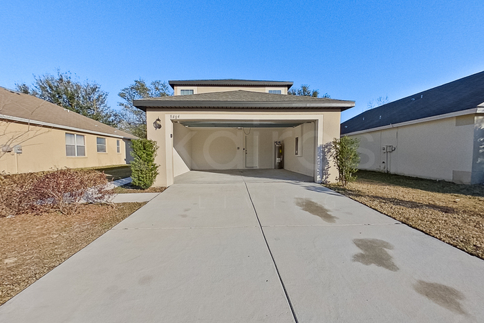 8484 Indian Laurel Ln in Brooksville, FL - Building Photo