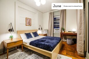 Room in Shared 4 bed/1 bath home in New York, NY - Building Photo