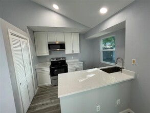 5403 Walnut Grove Dr in Austin, TX - Building Photo - Building Photo