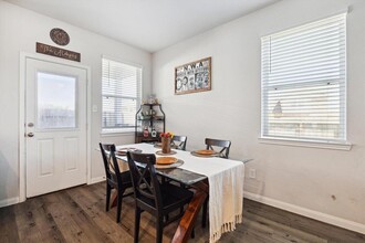 22002 Sovereign Hts Ln. in Houston, TX - Building Photo - Building Photo