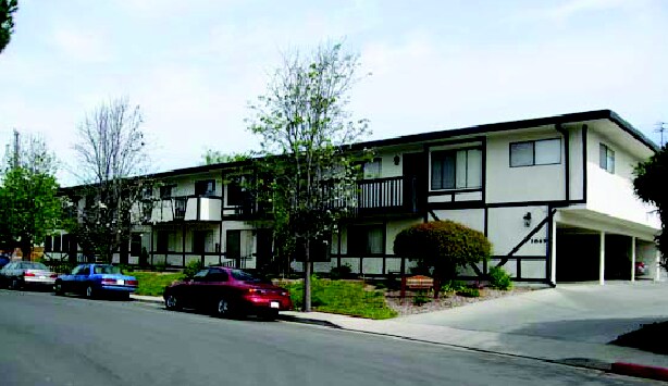 Amberwood Apartments in Solvang, CA - Foto de edificio - Building Photo