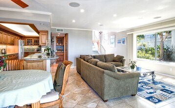 26032 Vista Dr E in Dana Point, CA - Building Photo - Building Photo