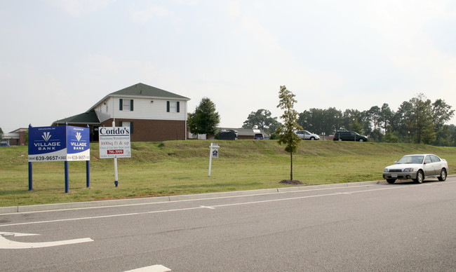 Fountain Square in Chester, VA - Building Photo - Building Photo