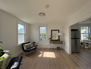 3 Betts Pl in Norwalk, CT - Building Photo - Building Photo