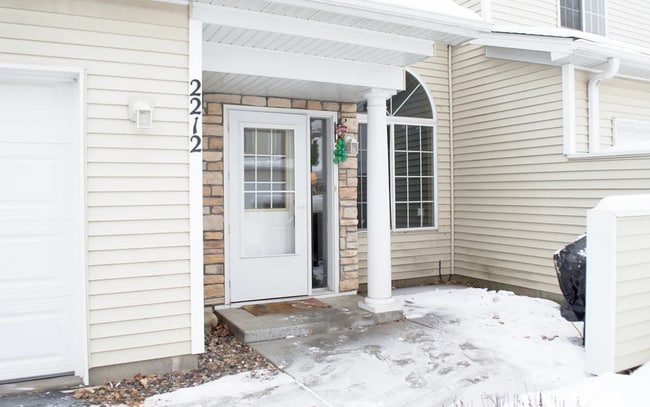 2212 Salvia Ln in Hudson, WI - Foto de edificio - Building Photo