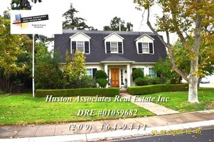 105 W Euclid Ave in Stockton, CA - Building Photo
