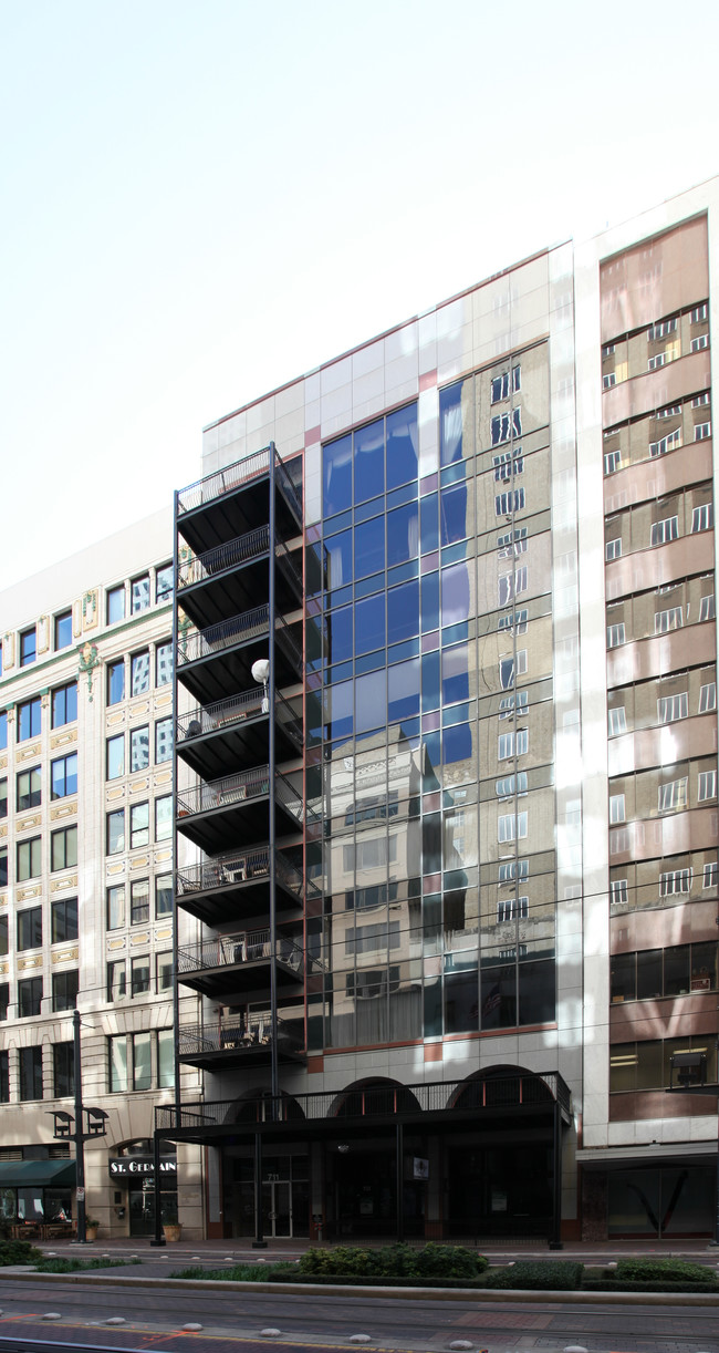 Capital Lofts in Houston, TX - Foto de edificio - Building Photo