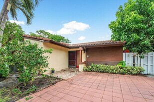 2780 Norfolk Pine Ct in Atlantis, FL - Building Photo