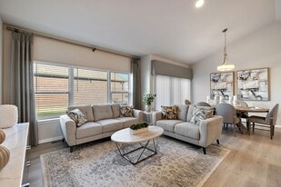 17952 Galleria Ln in Clinton Township, MI - Building Photo