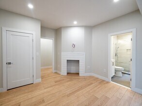 22 Winslow Rd, Unit 1 in Brookline, MA - Building Photo - Building Photo