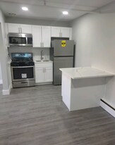 544 Beachway Ave in Keansburg, NJ - Building Photo