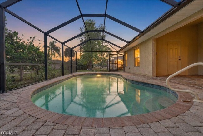 815 SW 11th Ave in Cape Coral, FL - Building Photo - Building Photo