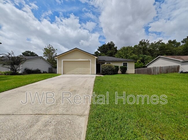 property at 1600 Twin Oak Dr W