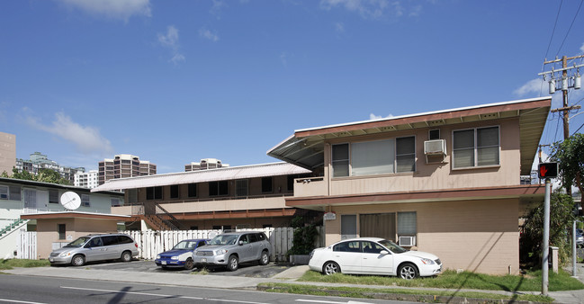 1096 Kinau St in Honolulu, HI - Building Photo - Building Photo