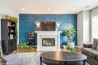4714 S Evans Ave in Chicago, IL - Building Photo - Building Photo