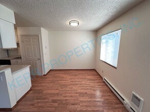 1515 NE Hale Pl in Gresham, OR - Building Photo - Building Photo