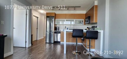 10777 University Dr in Surrey, BC - Building Photo - Building Photo