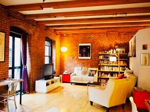 21 Wormwood St in Boston, MA - Building Photo - Building Photo